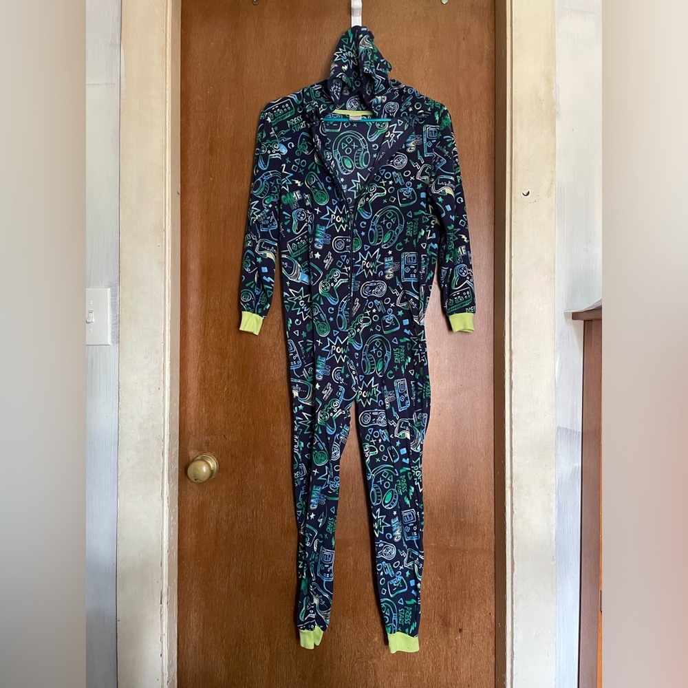 Cat & Jack Onesie pajamas. L 12/14 Used but in good condition